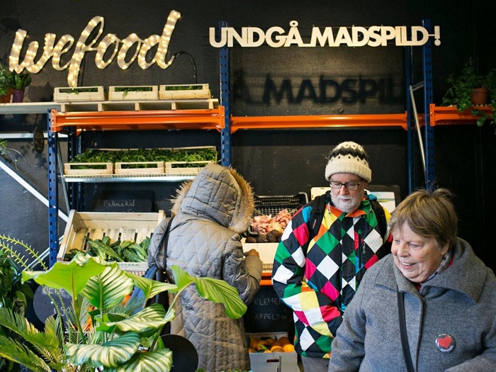 Europe`s 1st food waste supermarket proves huge success